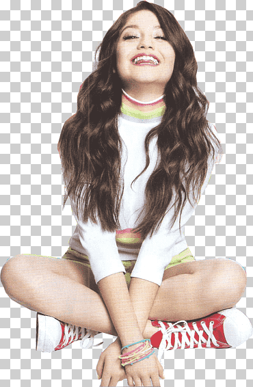 niña sonriente vestida con suéter de cuello alto blanco, karol sevilla soy luna luna simonetti luna, soy luna, pelo negro, niña, zapato png